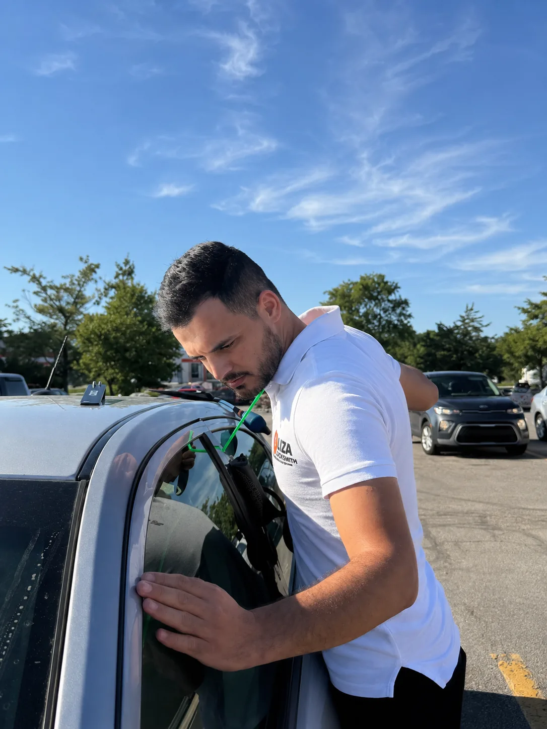 Locked car door opened without damage during a Phoenix mobile lockout service